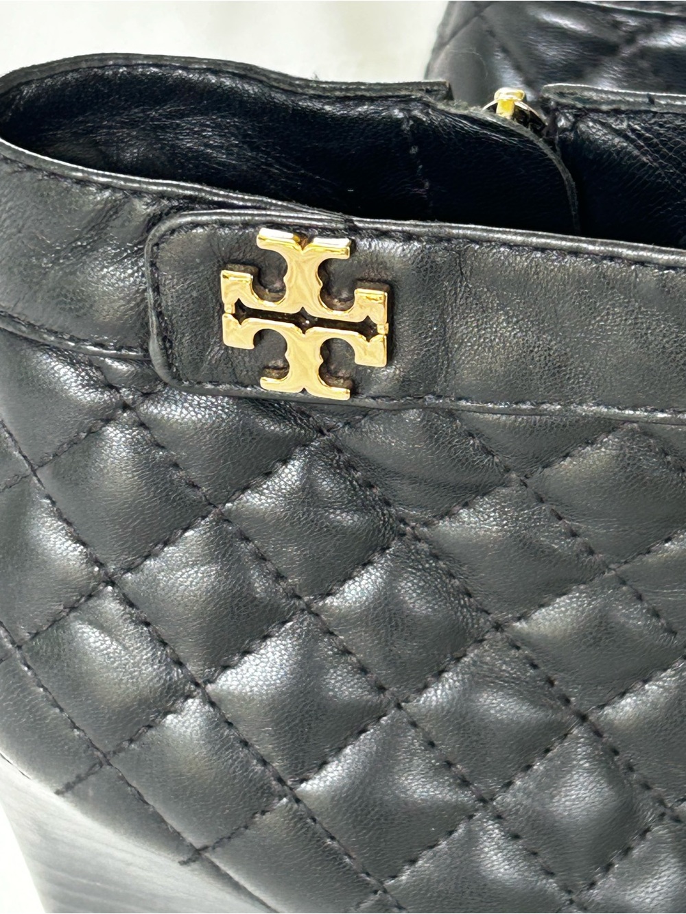 Tory Burch Leila Womens 10 Black Quilted Leather Wedge Ankle Booties Gold Logo - Picture 2 of 16